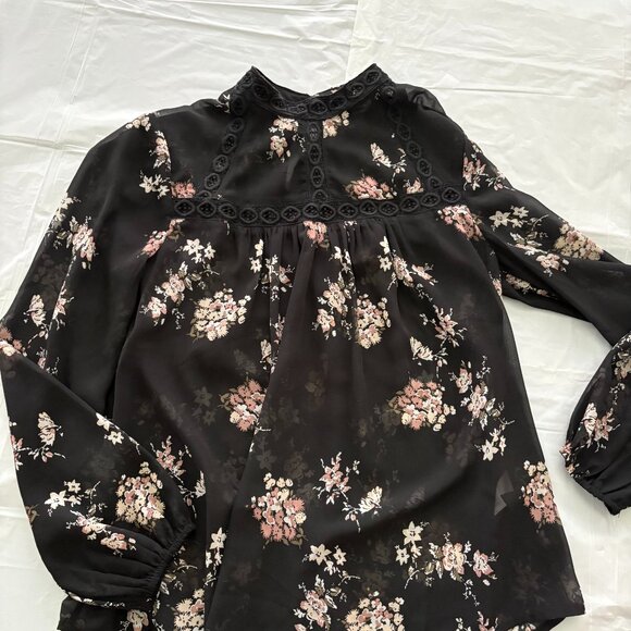 Lucky Brand Semi-Shear Blouse Black w/Pink Floral Size Medium EUC - Picture 2 of 10
